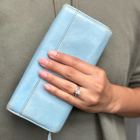 HOBO Rider Leather Wallet Blue, Continental Wallet, Magnet and Zipper Closure - Picture 4 of 9